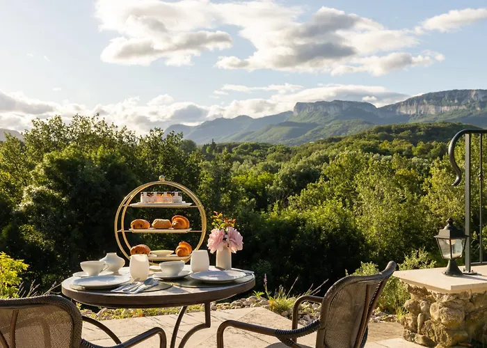 Chateau Les Oliviers De Salettes